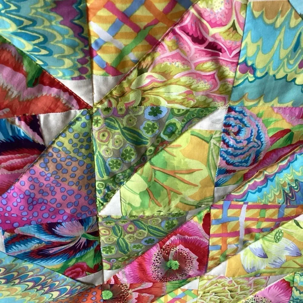 NWT. Kaffee Fassett Gorgeous Bright Florals Lap Quilt